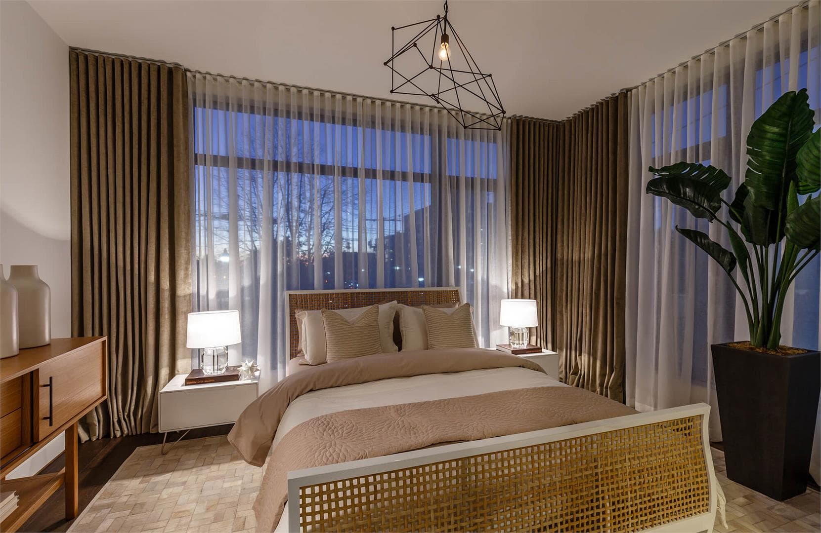 The Winthorpe Modern - Image 3